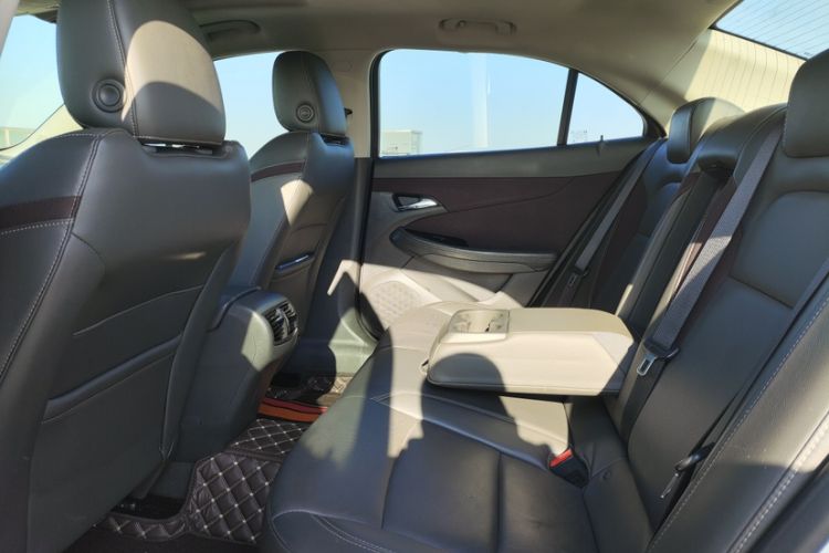 Used Chevrolet Malibu 2018 530T Automatic Fashion Edition Interior 6