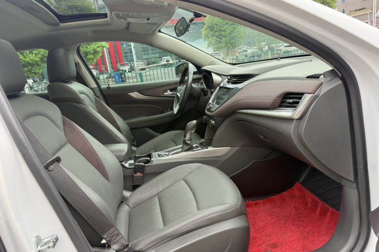 Used Chevrolet Malibu 2018 530T Automatic Luxury Edition Interior 7