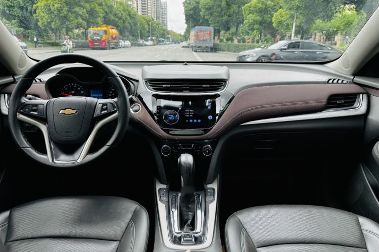 Used Chevrolet Malibu 2018 530T Automatic Fashion Edition Interior 7