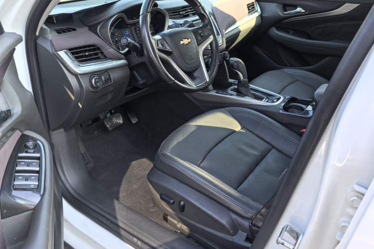 Used Chevrolet Malibu 2018 530T Automatic Luxury Edition Interior 8