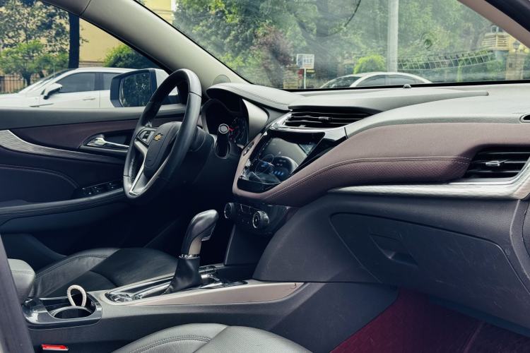 Used Chevrolet Malibu 2018 530T Automatic Fashion Edition Interior 9