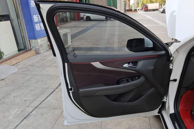 Used Chevrolet Malibu 2018 530T Automatic Fashion Edition Left Front Door Interior