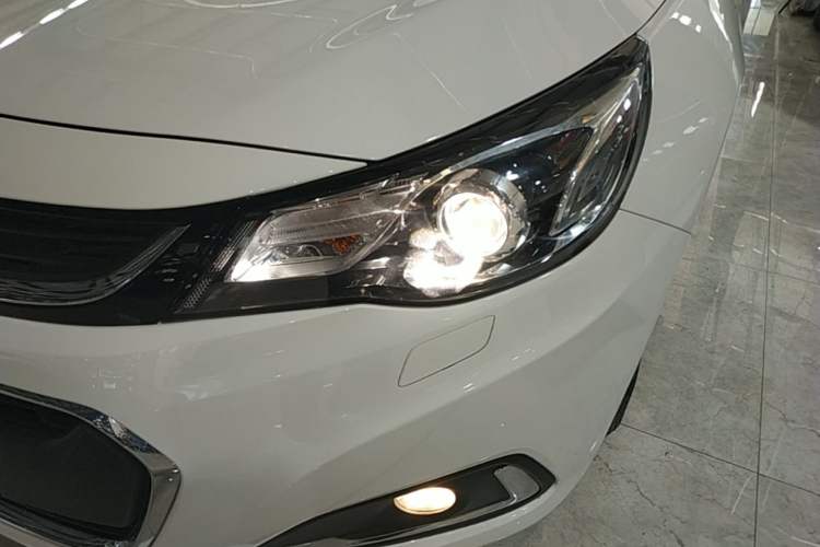 Used Chevrolet Malibu 2018 530T Automatic Luxury Edition Left Front Headlight