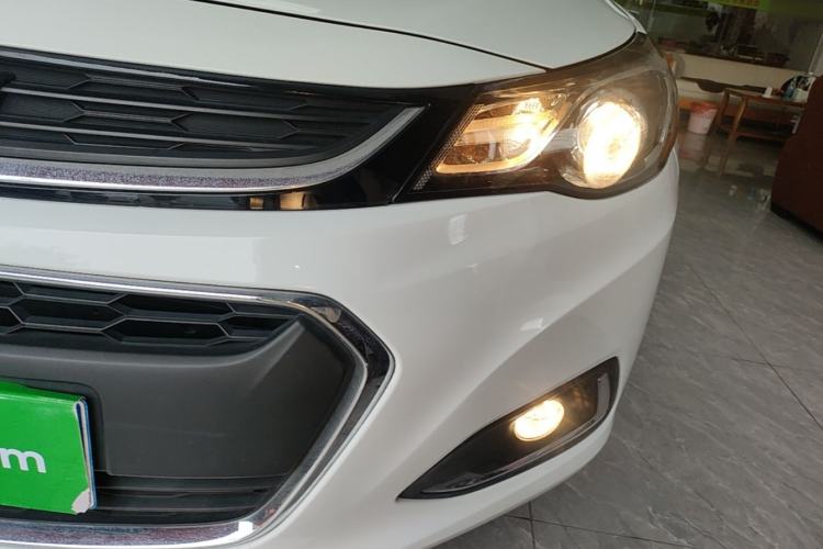 Used Chevrolet Malibu 2018 530T Automatic Fashion Edition Left Front Headlight