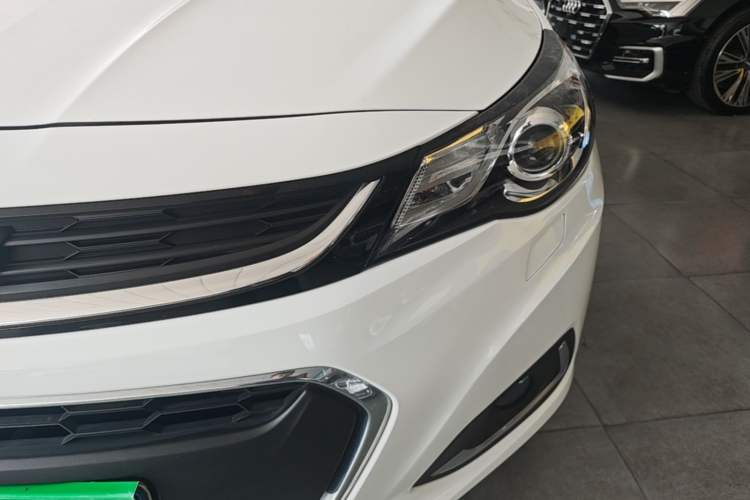 Used Chevrolet Malibu 2018 530T Automatic Luxury Edition Left Front Headlight