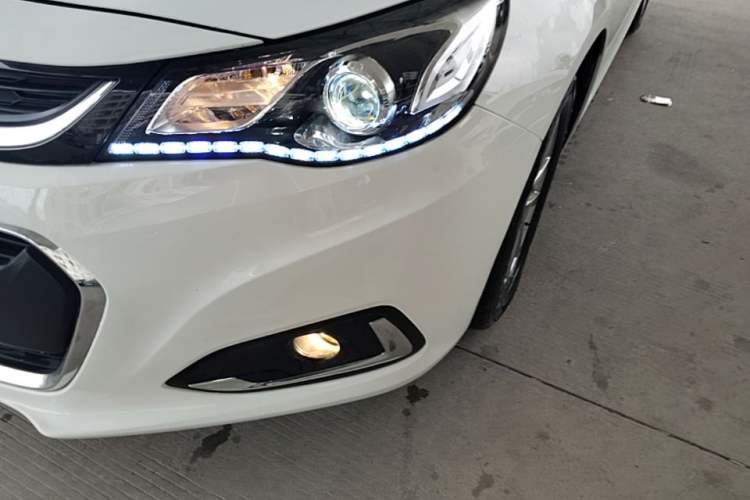 Used Chevrolet Malibu 2018 530T Automatic Fashion Edition Left Front Headlight