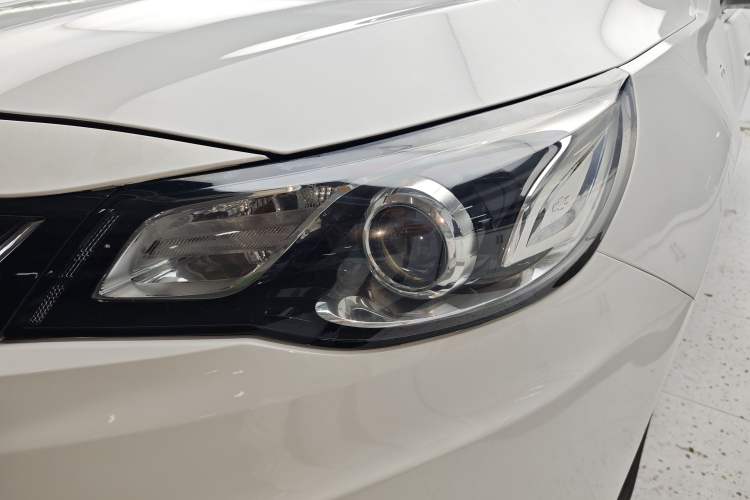 Used Chevrolet Malibu 2018 530T Automatic Fashion Edition Left Front Headlight