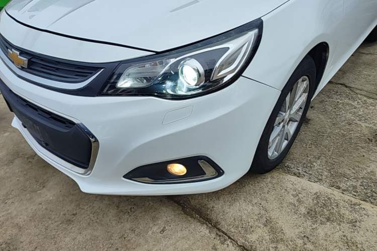 Used Chevrolet Malibu 2018 530T Automatic Luxury Edition Left Front Headlight