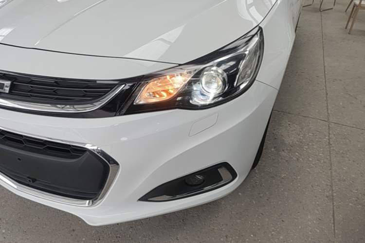 Used Chevrolet Malibu 2018 530T Automatic Luxury Edition Left Front Headlight