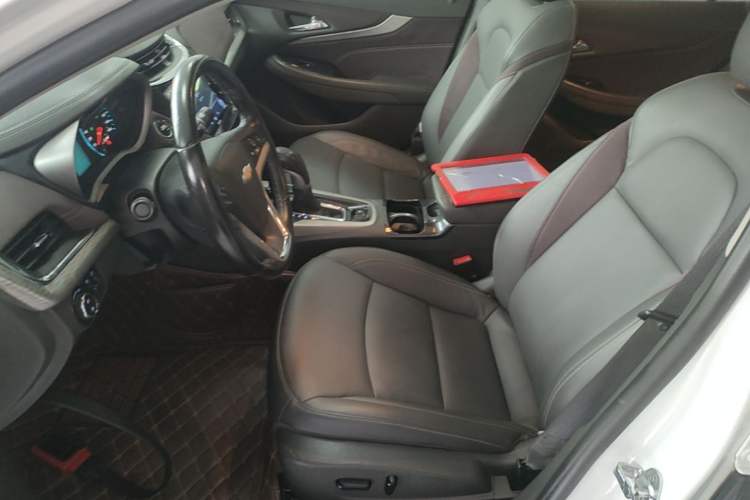 Used Chevrolet Malibu 2018 530T Automatic Fashion Edition Left Front Seat