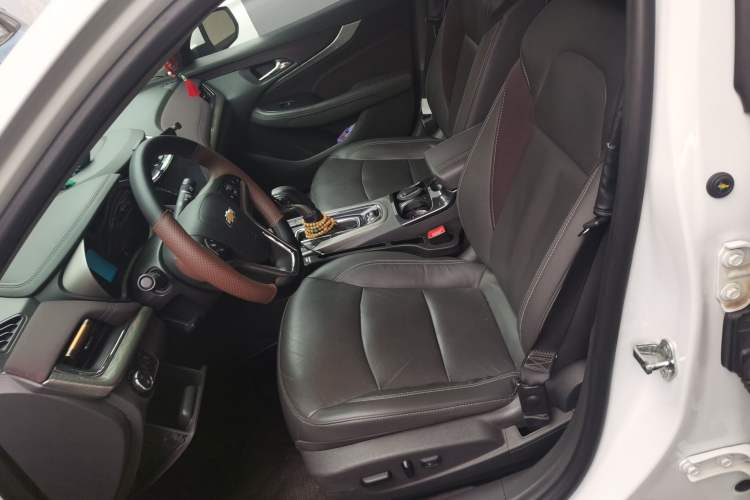 Used Chevrolet Malibu 2018 530T Automatic Luxury Edition Left Front Seat