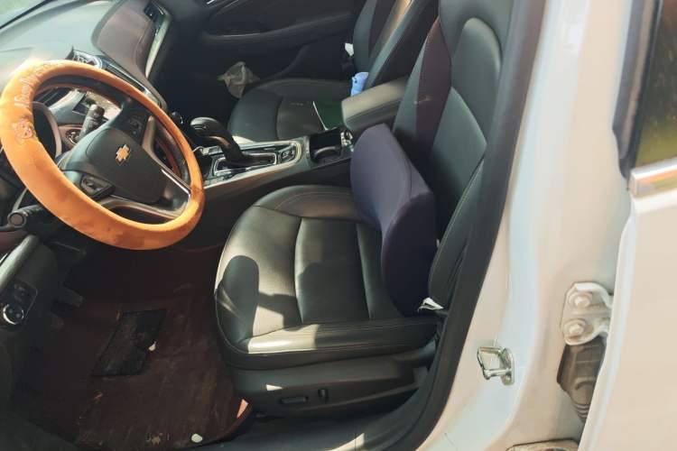 Used Chevrolet Malibu 2018 530T Automatic Luxury Edition Left Front Seat