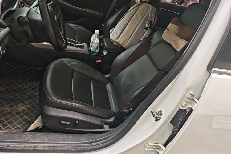 Used Chevrolet Malibu 2018 530T Automatic Luxury Edition Left Front Seat