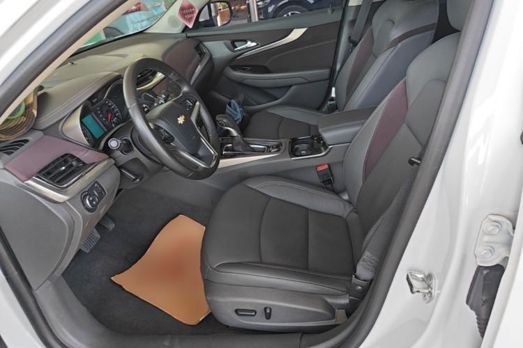 Used Chevrolet Malibu 2018 530T Automatic Luxury Edition Left Front Seat