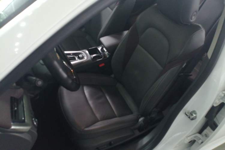 Used Chevrolet Malibu 2018 530T Automatic Luxury Edition Left Front Seat