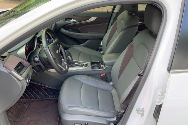 Used Chevrolet Malibu 2017 1.5T Automatic Luxury Edition Left Front Seat