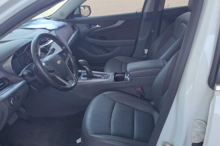 Used Chevrolet Malibu 2018 530T Automatic Luxury Edition Left Front Seat