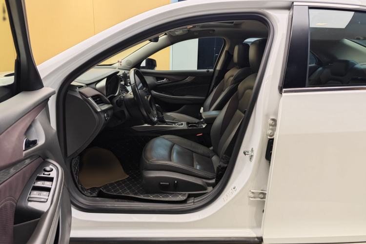 Used Chevrolet Malibu 2018 530T Automatic Luxury Edition Left Front Seat