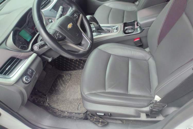 Used Chevrolet Malibu 2018 530T Automatic Luxury Edition Left Front Seat
