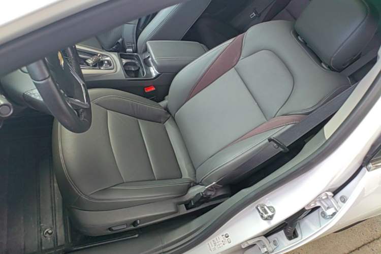 Used Chevrolet Malibu 2018 530T Automatic Luxury Edition Left Front Seat