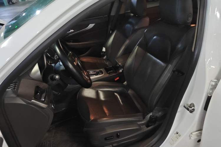 Used Chevrolet Malibu 2018 530T Automatic Luxury Edition Left Front Seat