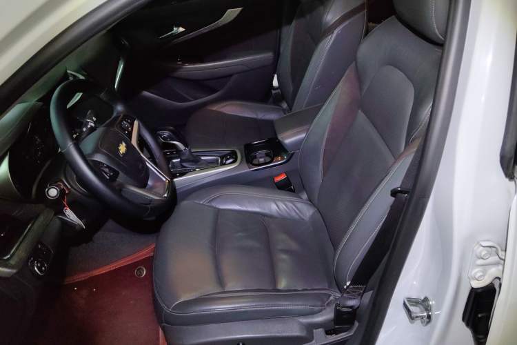 Used Chevrolet Malibu 2018 530T Automatic Luxury Edition Left Front Seat