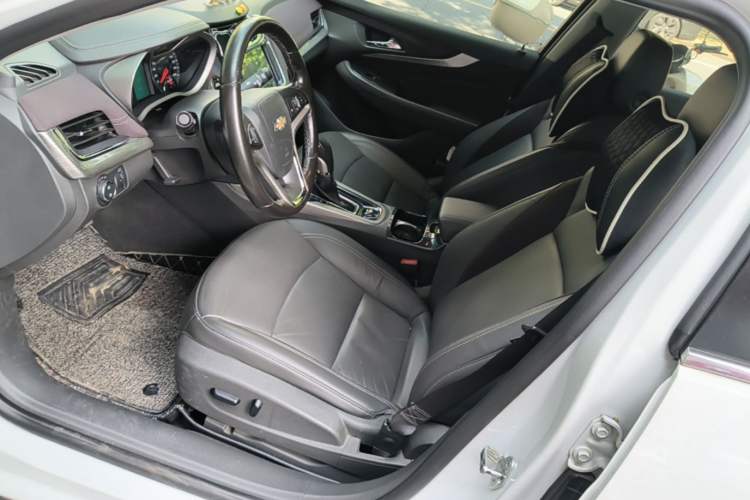 Used Chevrolet Malibu 2018 530T Automatic Luxury Edition Left Front Seat