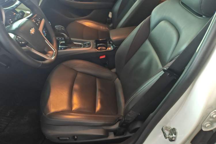 Used Chevrolet Malibu 2018 530T Automatic Luxury Edition Left Front Seat