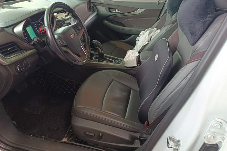 Used Chevrolet Malibu 2018 530T Automatic Luxury Edition Left Front Seat
