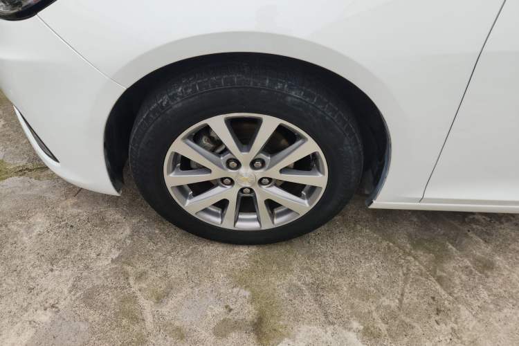 Used Chevrolet Malibu 2018 530T Automatic Luxury Edition Left Front Wheel Hub