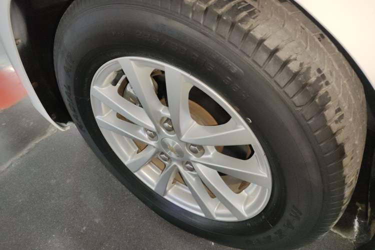 Used Chevrolet Malibu 2018 530T Automatic Fashion Edition Left Front Wheel Hub