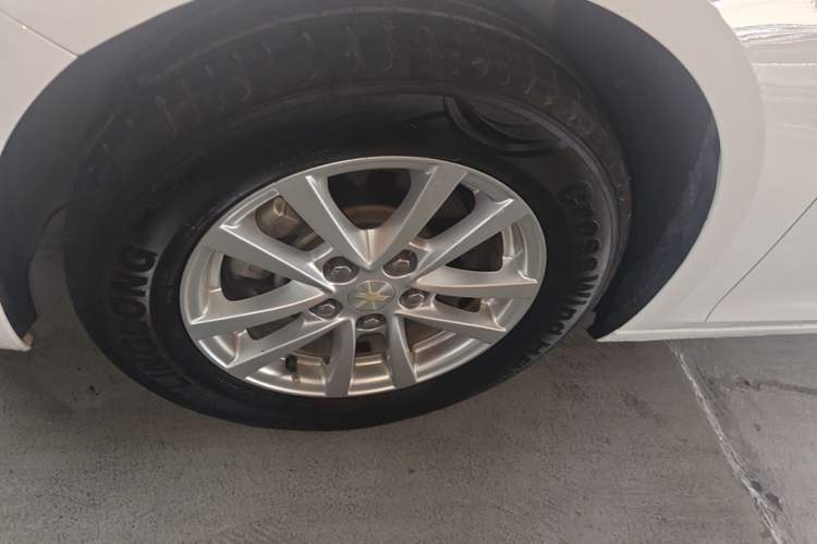 Used Chevrolet Malibu 2018 530T Automatic Fashion Edition Left Front Wheel Hub
