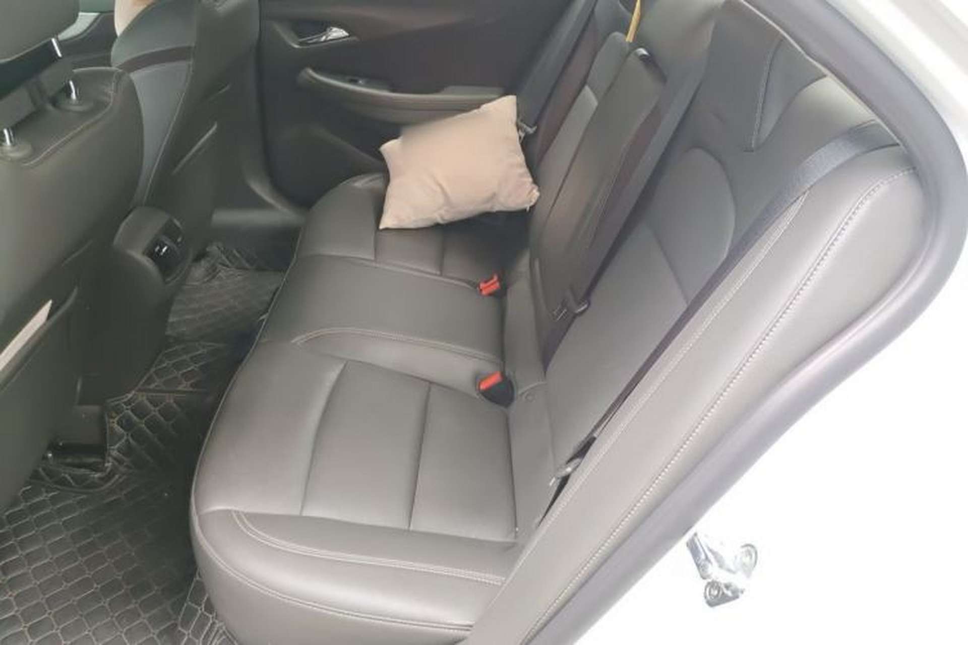 Used Chevrolet Malibu 2018 530T Automatic Luxury Edition Left Rear Seat
