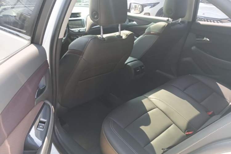 Used Chevrolet Malibu 2018 530T Automatic Luxury Edition Left Rear Seat