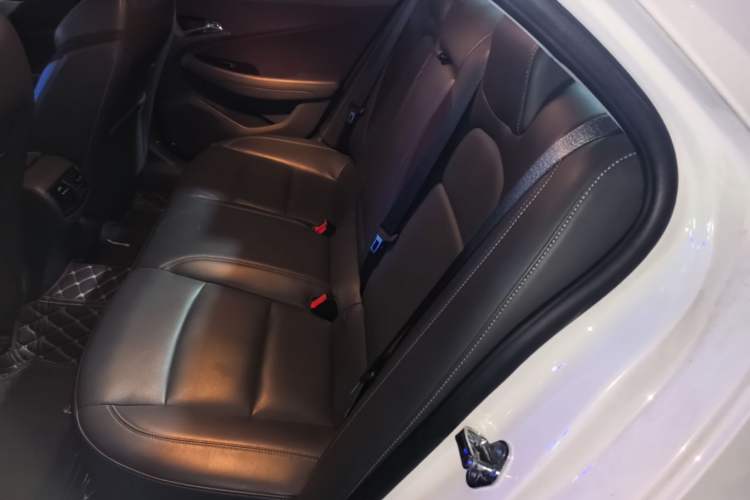 Used Chevrolet Malibu 2018 530T Automatic Luxury Edition Left Rear Seat