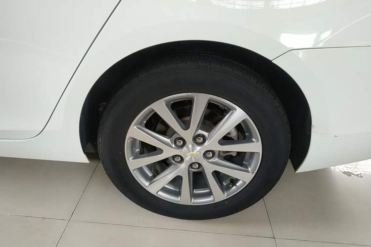 Used Chevrolet Malibu 2018 530T Automatic Luxury Edition Left Rear Wheel Hub