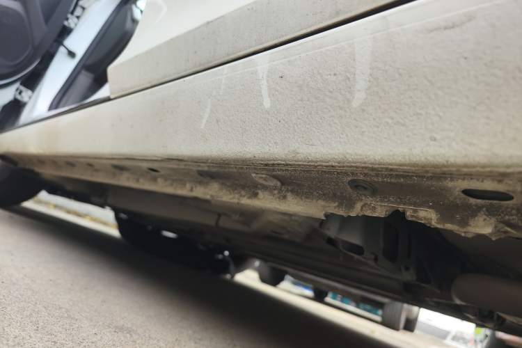 Used Chevrolet Malibu 2018 530T Automatic Luxury Edition Left Side Sill