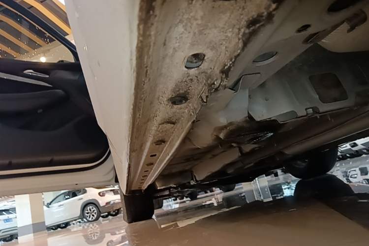 Used Chevrolet Malibu 2018 530T Automatic Fashion Edition Left Side Sill