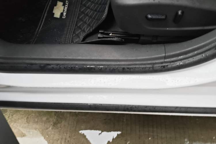 Used Chevrolet Malibu 2018 530T Automatic Luxury Edition Left Side Sill