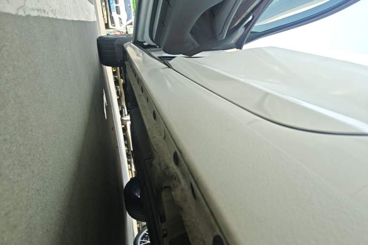 Used Chevrolet Malibu 2018 530T Automatic Luxury Edition Left Side Sill