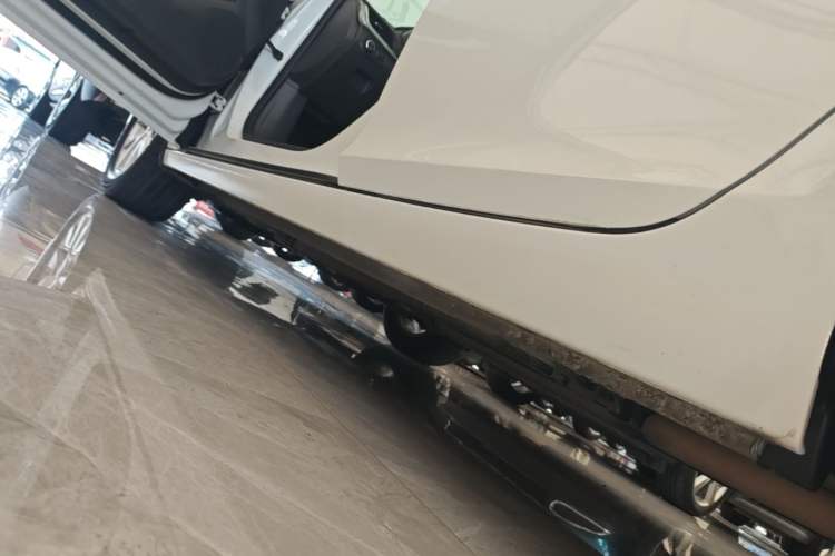 Used Chevrolet Malibu 2018 530T Automatic Luxury Edition Left Side Sill
