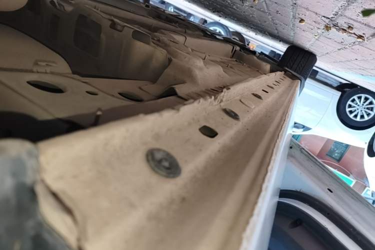Used Chevrolet Malibu 2018 530T Automatic Luxury Edition Left Side Sill