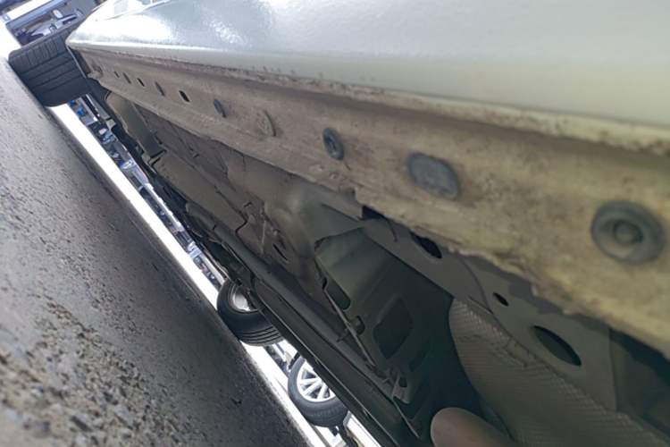 Used Chevrolet Malibu 2018 530T Automatic Luxury Edition Left Side Sill