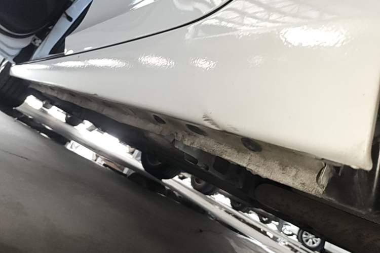 Used Chevrolet Malibu 2018 530T Automatic Luxury Edition Left Side Sill