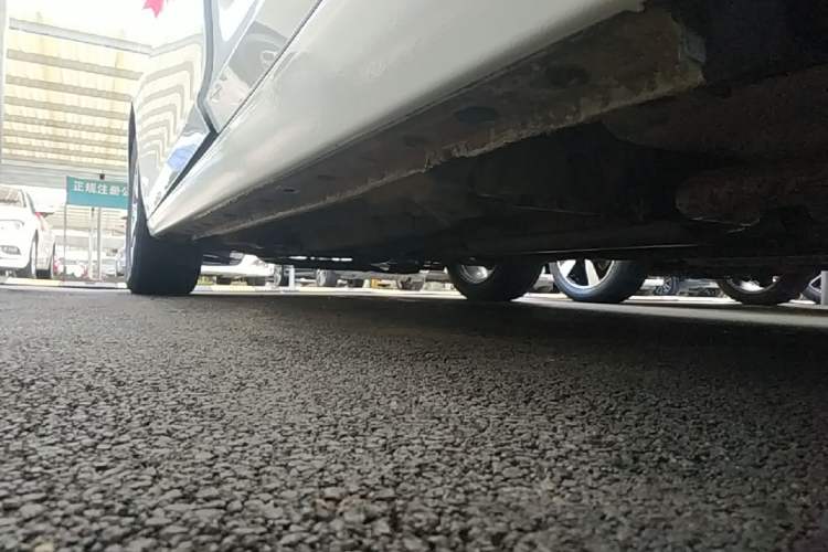 Used Chevrolet Malibu 2018 530T Automatic Luxury Edition Left Side Sill