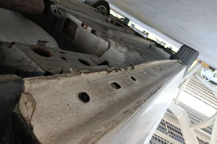 Used Chevrolet Malibu 2018 530T Automatic Luxury Edition Left Side Sill