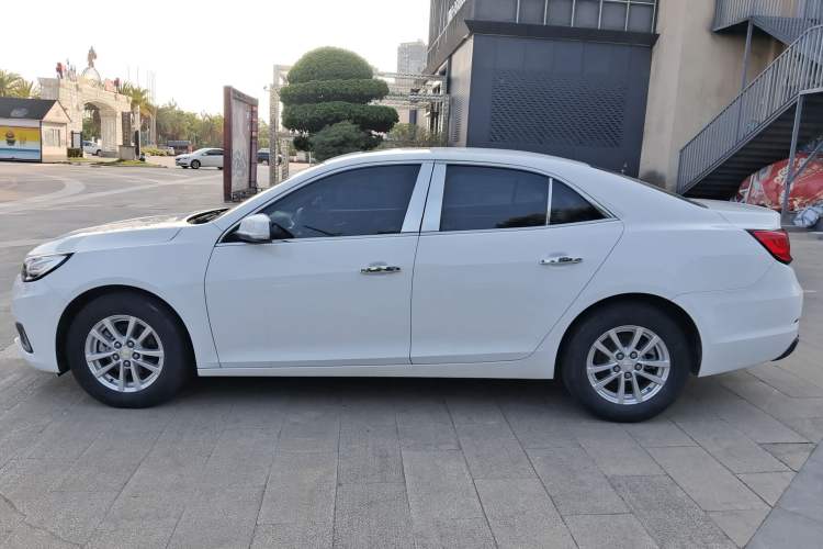 Used Chevrolet Malibu 2018 530T Automatic Fashion Edition Left Side