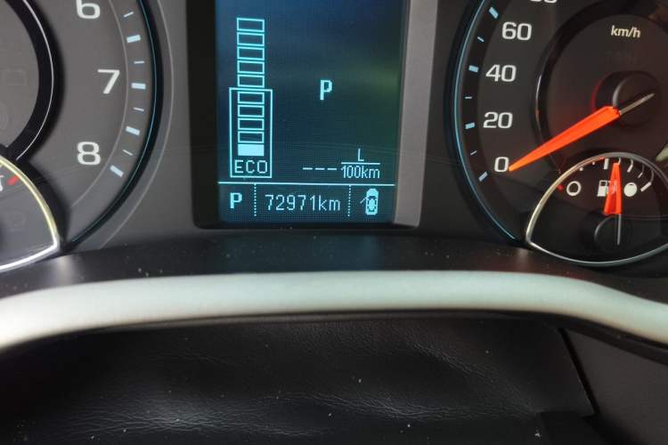 Used Chevrolet Malibu 2018 530T Automatic Luxury Edition Odometer Close Up