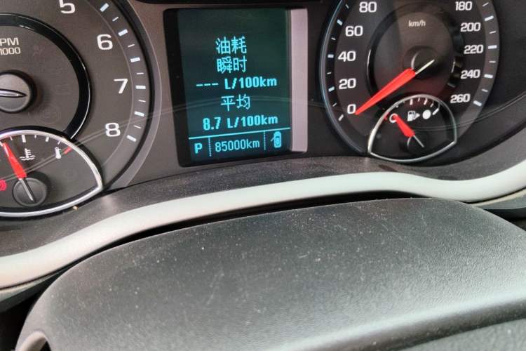 Used Chevrolet Malibu 2018 530T Automatic Luxury Edition Odometer Close Up