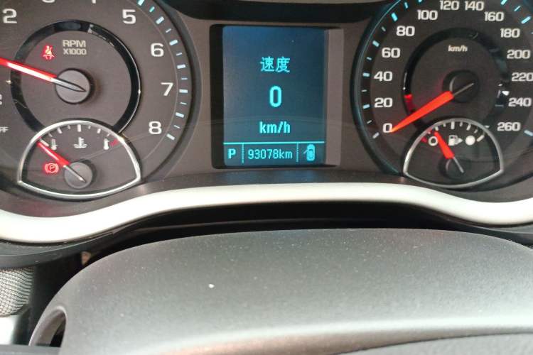Used Chevrolet Malibu 2018 530T Automatic Comfort Edition Odometer Close Up